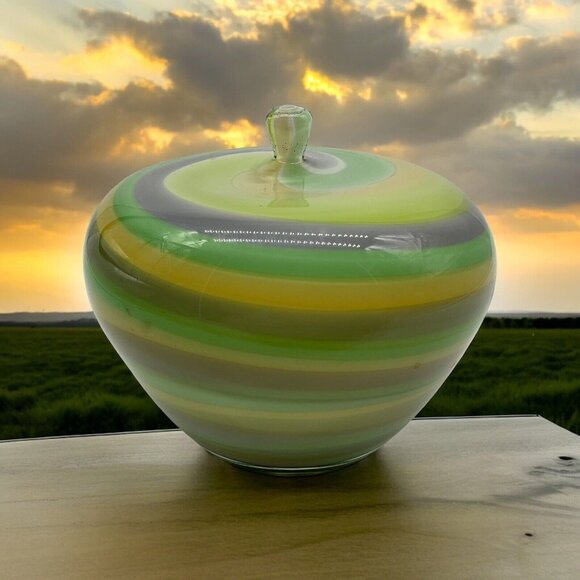 Art Glass Apple Figurine Vintage 1960's Made in Japan Green,Yellow,Orange Swirl - Picture 3 of 16